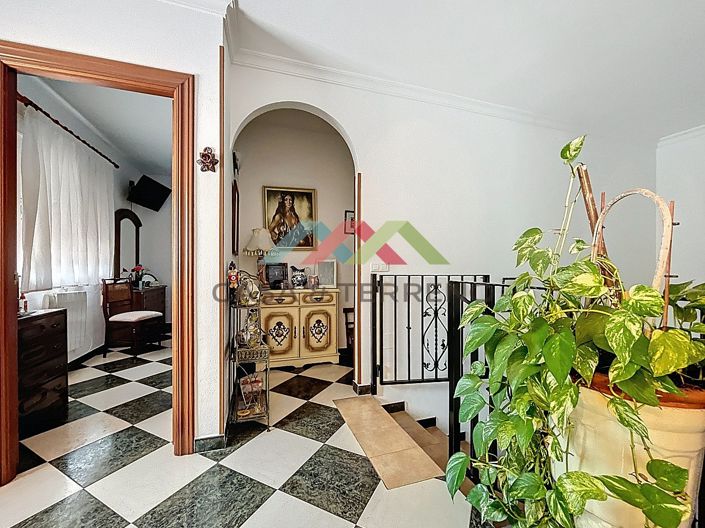 Image No.27-5 Bed Villa for sale