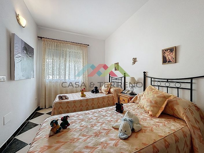 Image No.37-5 Bed Villa for sale