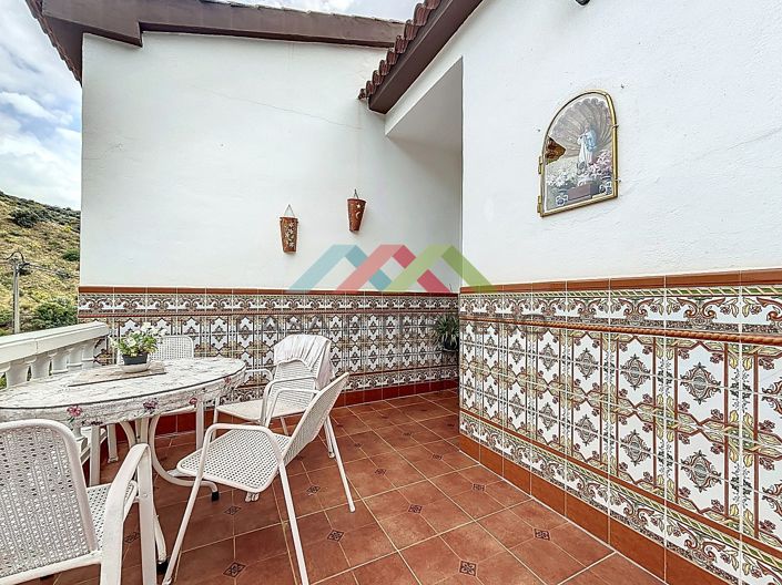 Image No.38-5 Bed Villa for sale