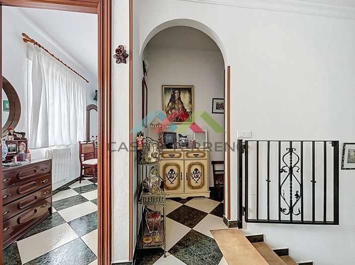 Image No.9-5 Bed Villa for sale