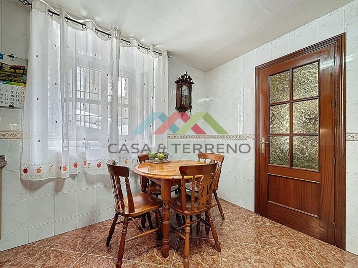 Image No.11-5 Bed Villa for sale