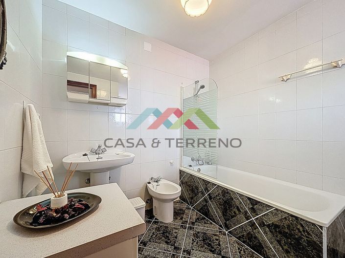 Image No.27-5 Bed Villa for sale