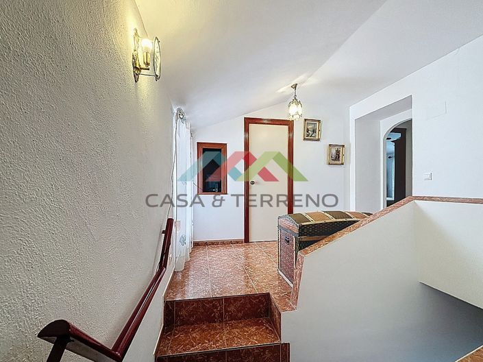 Image No.29-5 Bed Villa for sale