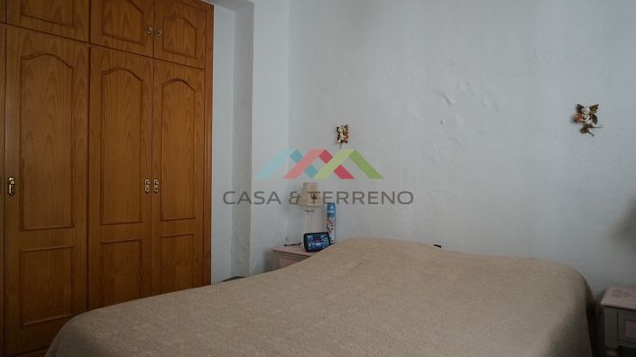 Image No.11-4 Bed Townhouse for sale