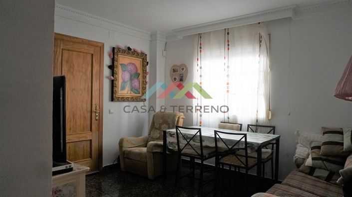 Image No.21-4 Bed Townhouse for sale