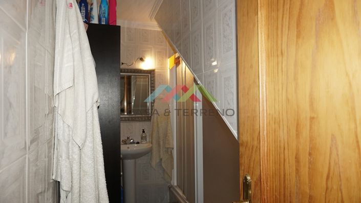 Image No.23-4 Bed Townhouse for sale