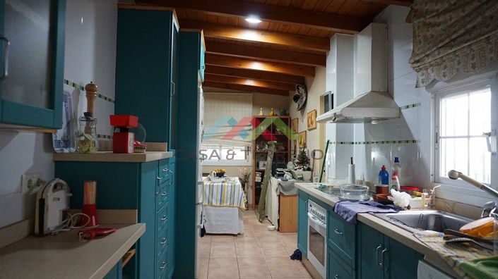 Image No.26-4 Bed Townhouse for sale