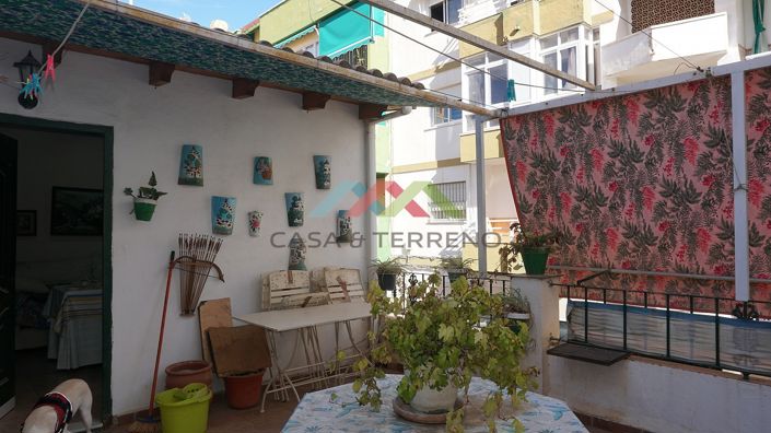 Image No.30-4 Bed Townhouse for sale