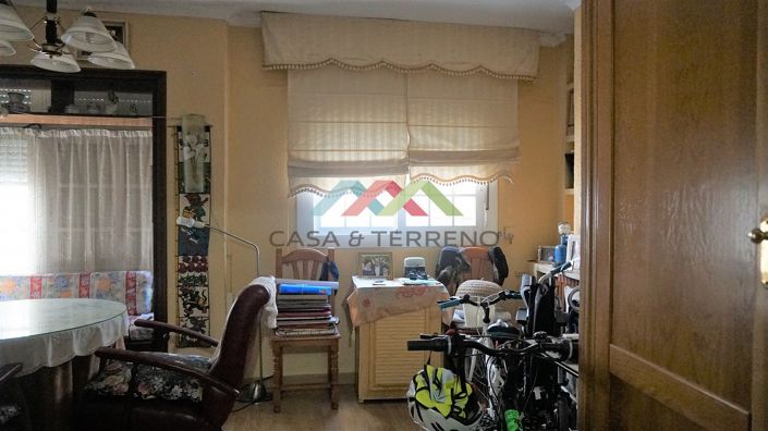 Image No.32-4 Bed Townhouse for sale