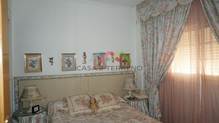 Image No.35-4 Bed Townhouse for sale