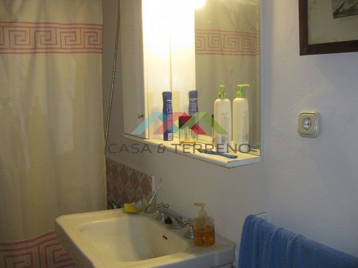 Image No.11-1 Bed Country House for sale