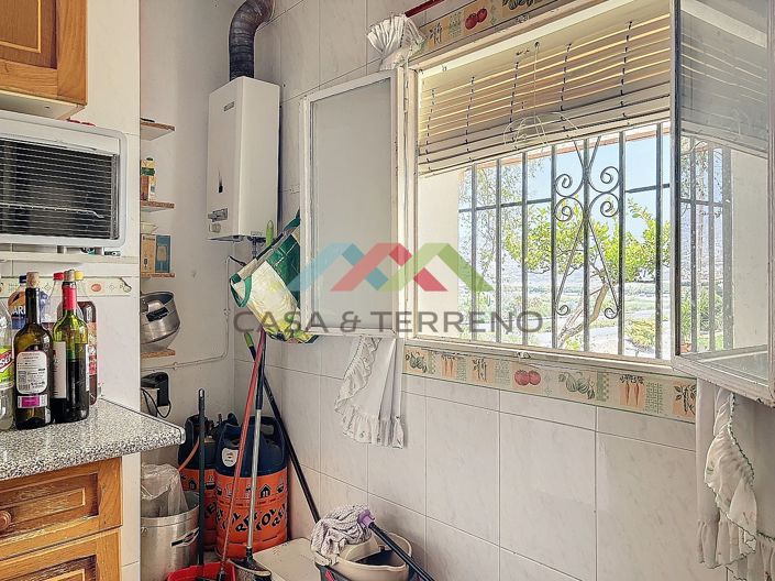Image No.17-10 Bed Country House for sale