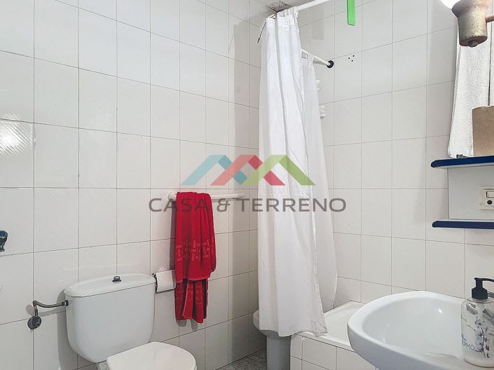Image No.19-10 Bed Country House for sale