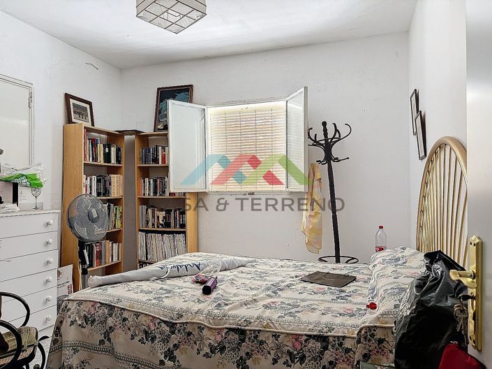 Image No.38-10 Bed Country House for sale