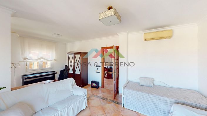Image No.11-3 Bed Villa for sale
