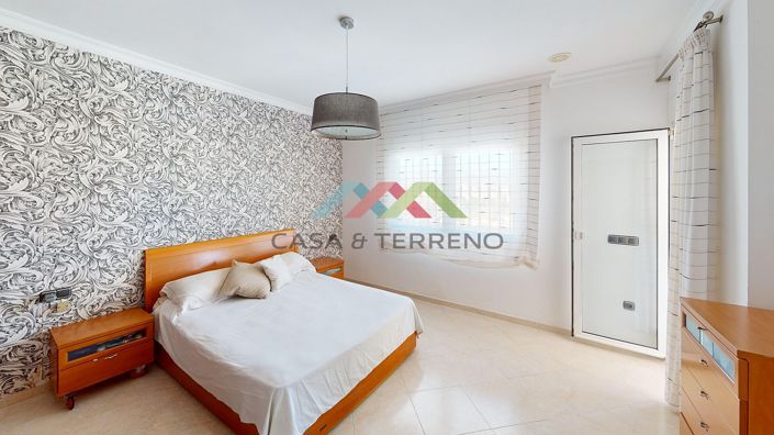 Image No.19-3 Bed Villa for sale
