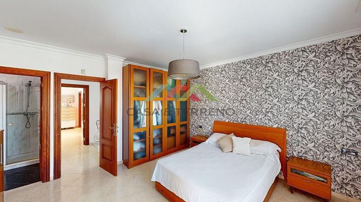 Image No.20-3 Bed Villa for sale