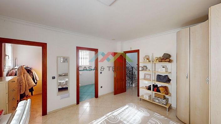 Image No.28-3 Bed Villa for sale