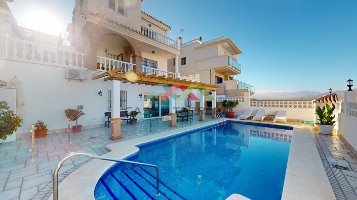 Image No.45-3 Bed Villa for sale