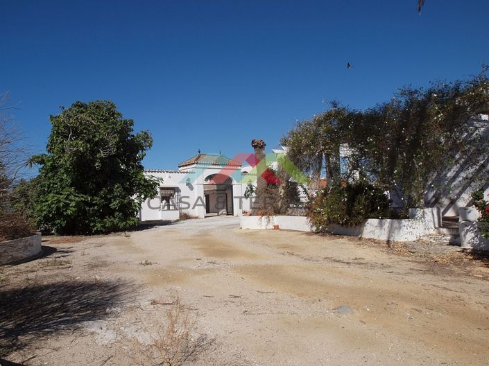 Image No.22-10 Bed Country House for sale