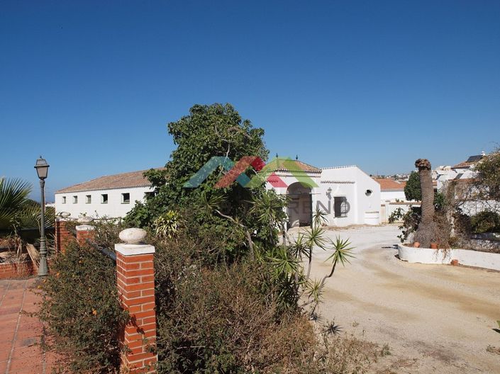 Image No.28-10 Bed Country House for sale