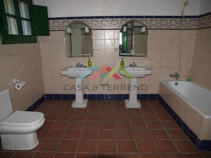 Image No.32-10 Bed Country House for sale