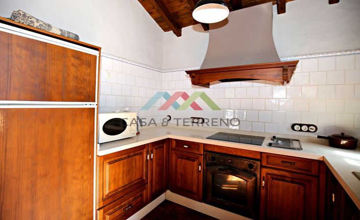 Image No.19-9 Bed Villa for sale