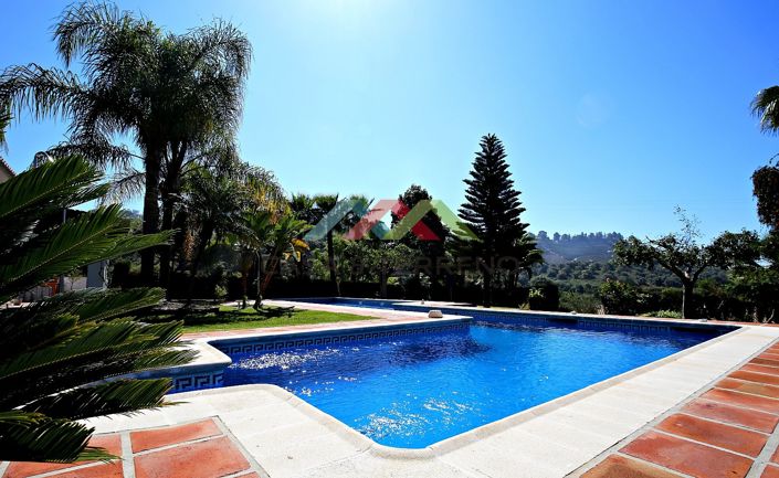 Image No.3-9 Bed Villa for sale
