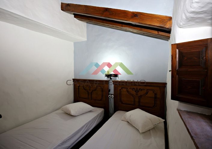 Image No.21-9 Bed Villa for sale