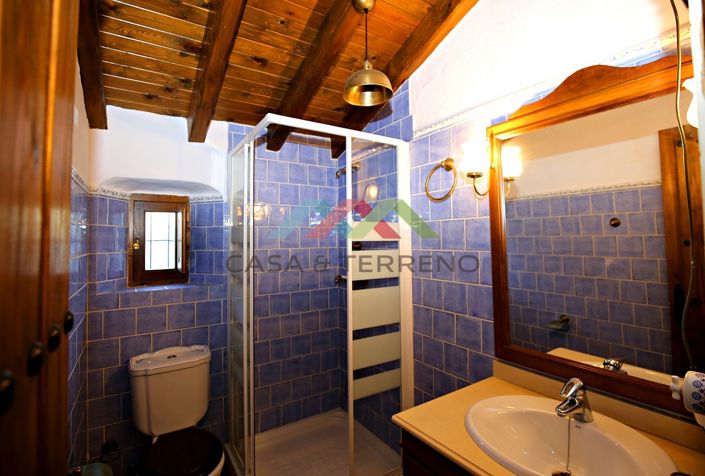 Image No.38-9 Bed Villa for sale