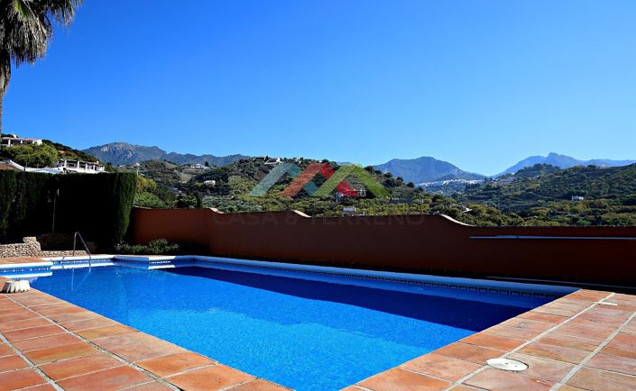 Image No.48-9 Bed Villa for sale