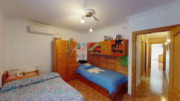 Image No.12-6 Bed Villa for sale