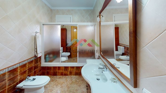 Image No.13-6 Bed Villa for sale