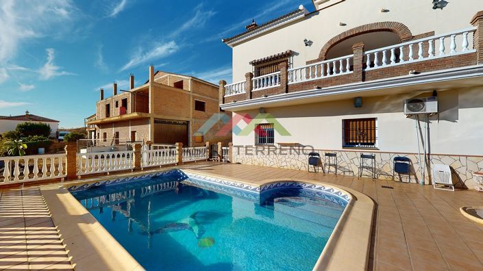 Image No.4-6 Bed Villa for sale