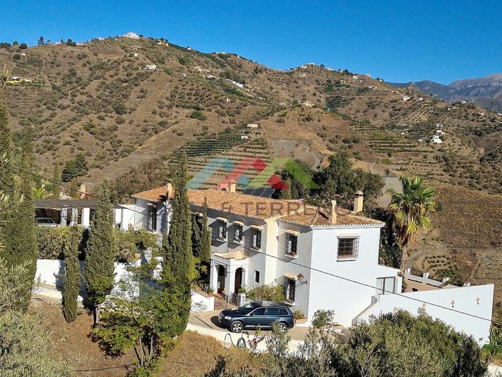 Image No.3-7 Bed Villa for sale