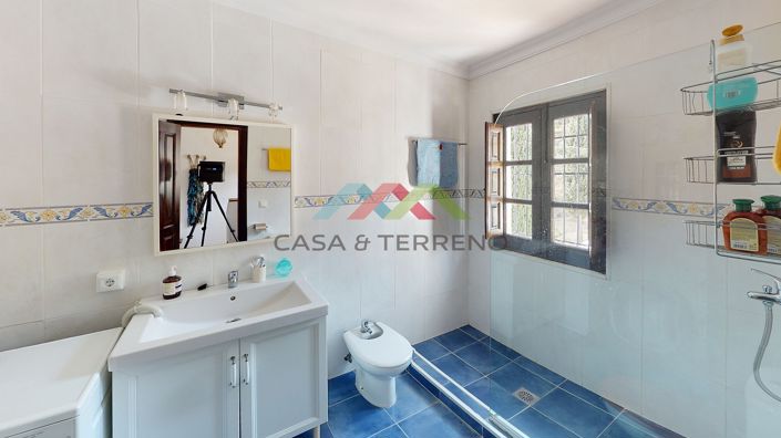 Image No.24-7 Bed Villa for sale