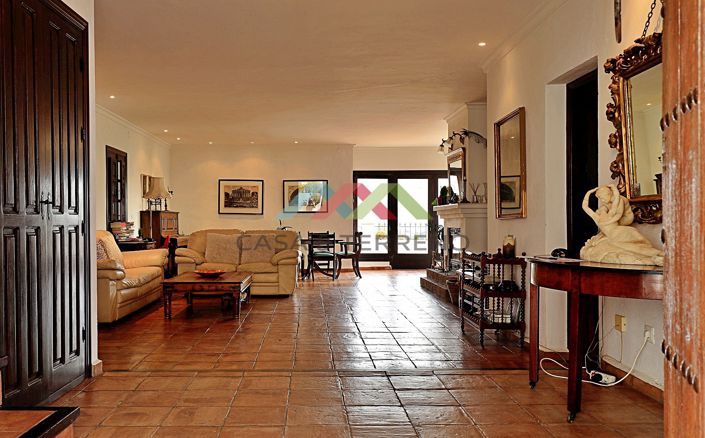 Image No.7-7 Bed Villa for sale