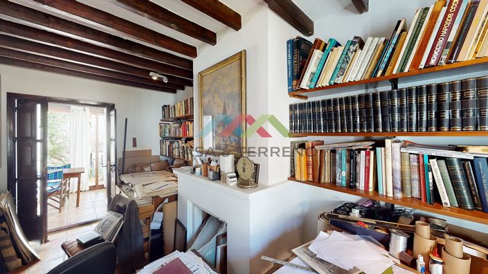 Image No.10-7 Bed Villa for sale