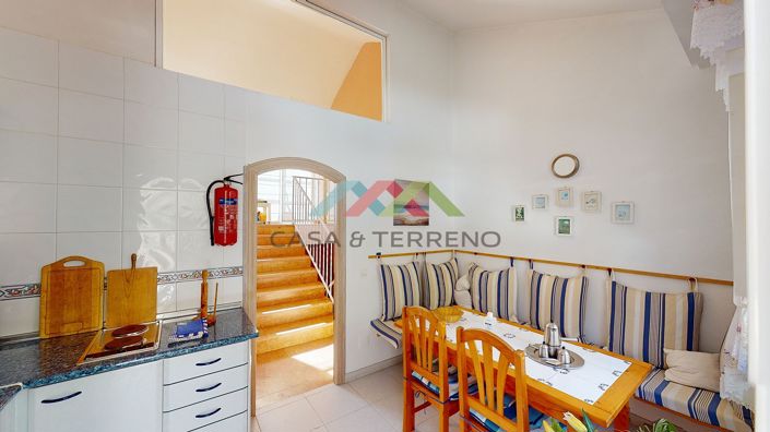 Image No.23-8 Bed Villa for sale