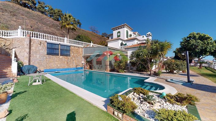 Image No.3-8 Bed Villa for sale