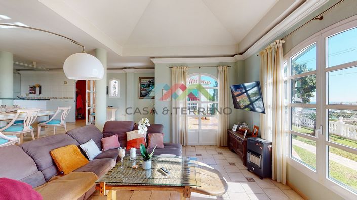 Image No.38-8 Bed Villa for sale
