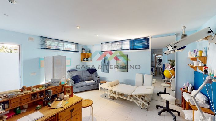 Image No.47-8 Bed Villa for sale