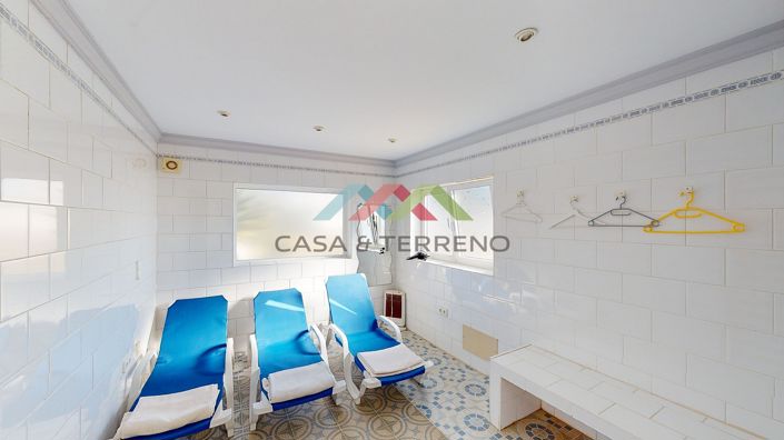 Image No.50-8 Bed Villa for sale