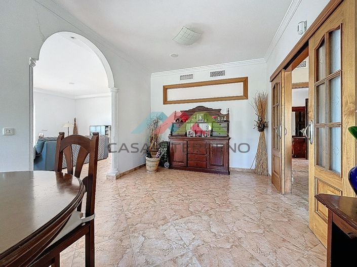 Image No.12-4 Bed Villa for sale