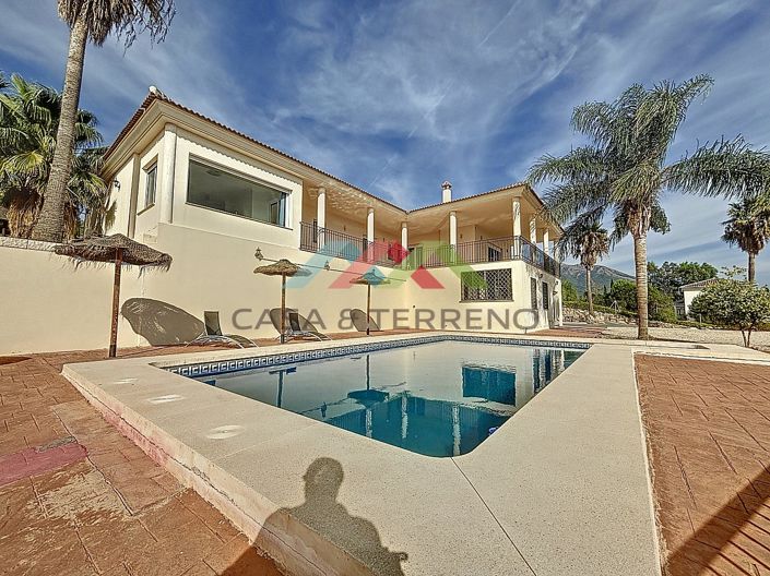 Image No.2-4 Bed Villa for sale
