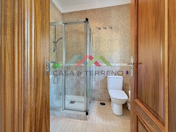 Image No.25-4 Bed Villa for sale