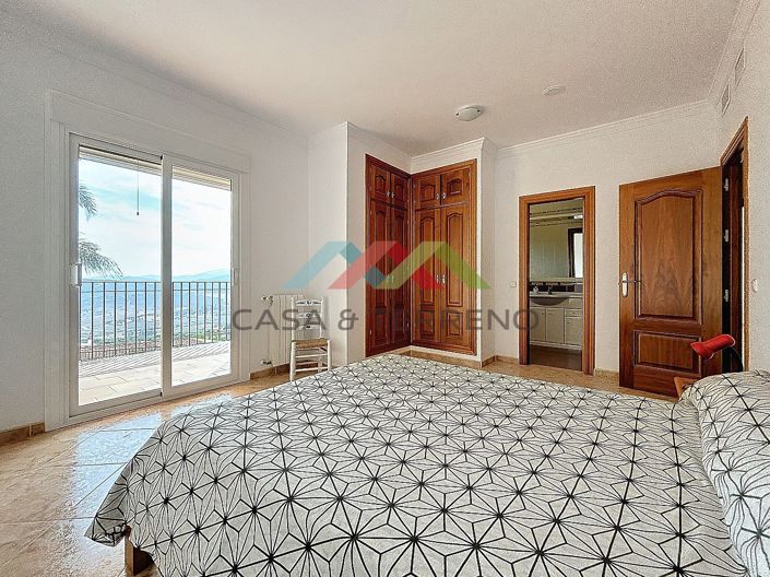 Image No.28-4 Bed Villa for sale