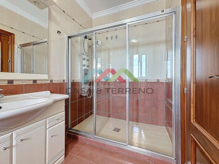 Image No.32-4 Bed Villa for sale