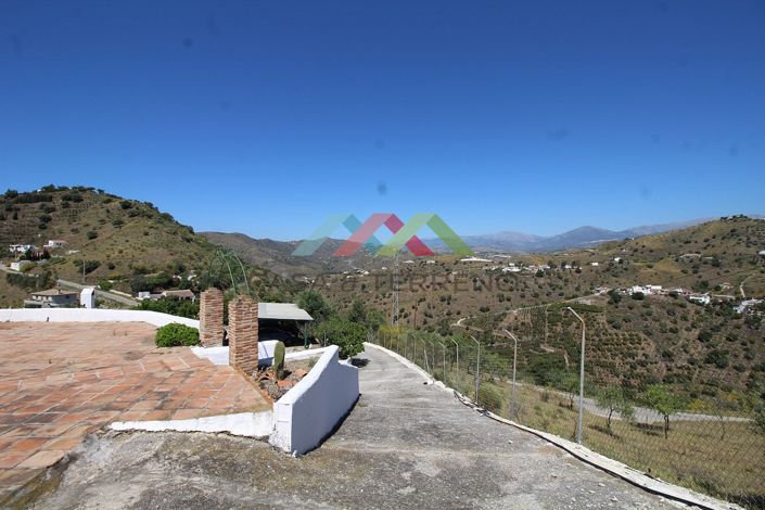 Image No.16-3 Bed Country House for sale