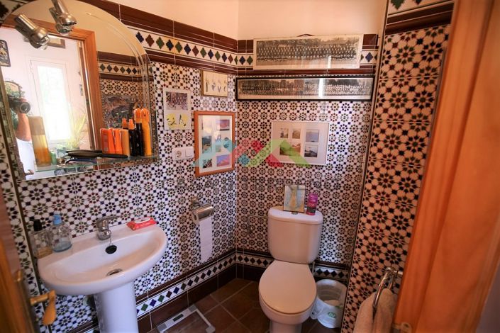 Image No.12-3 Bed Villa for sale